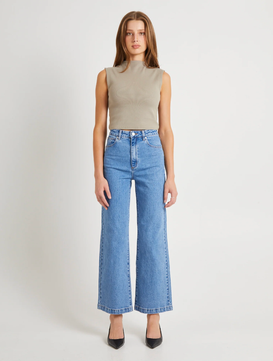 Abrand 94 High & Wide Petite Debbie