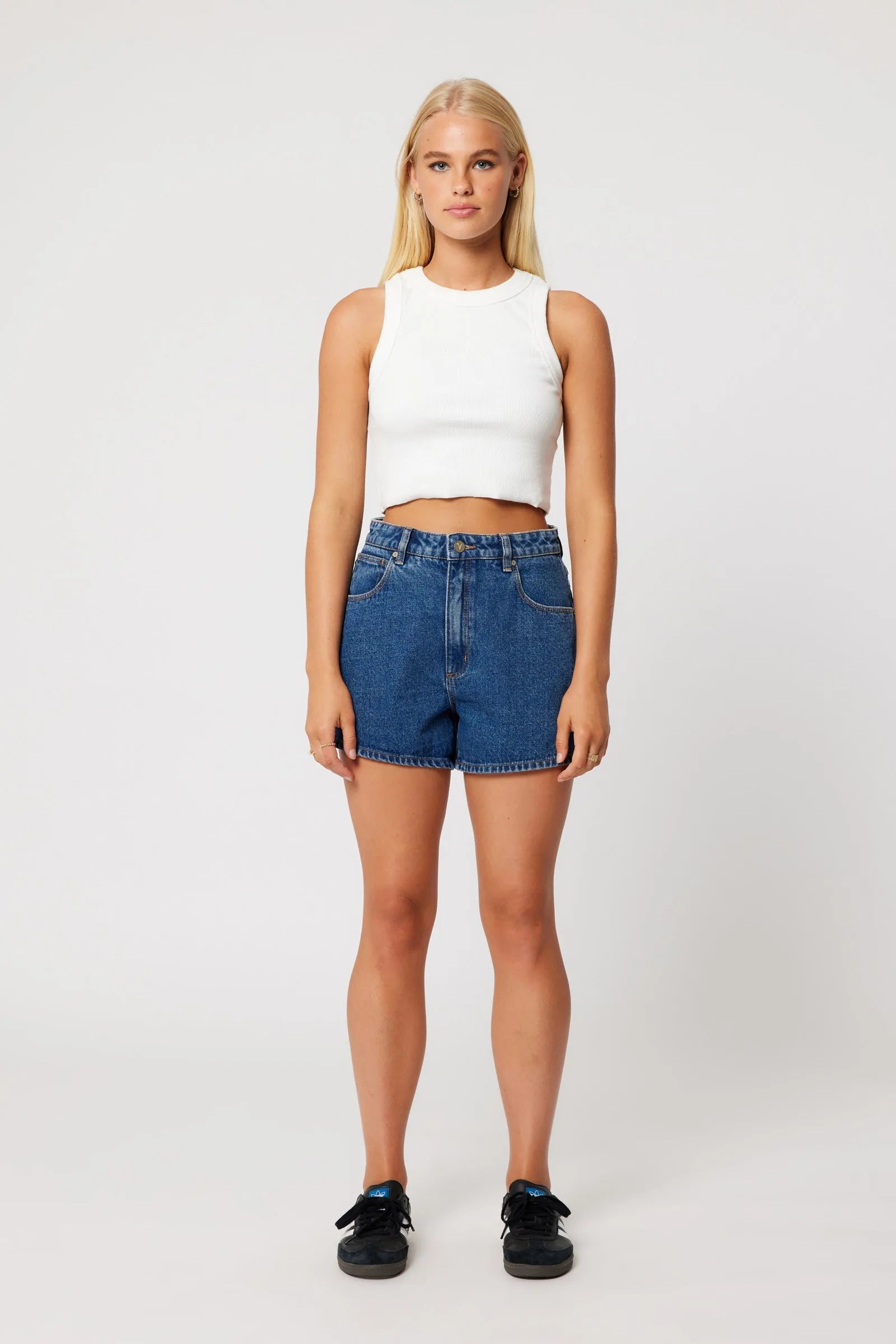 Abrand Venice Short - Bella