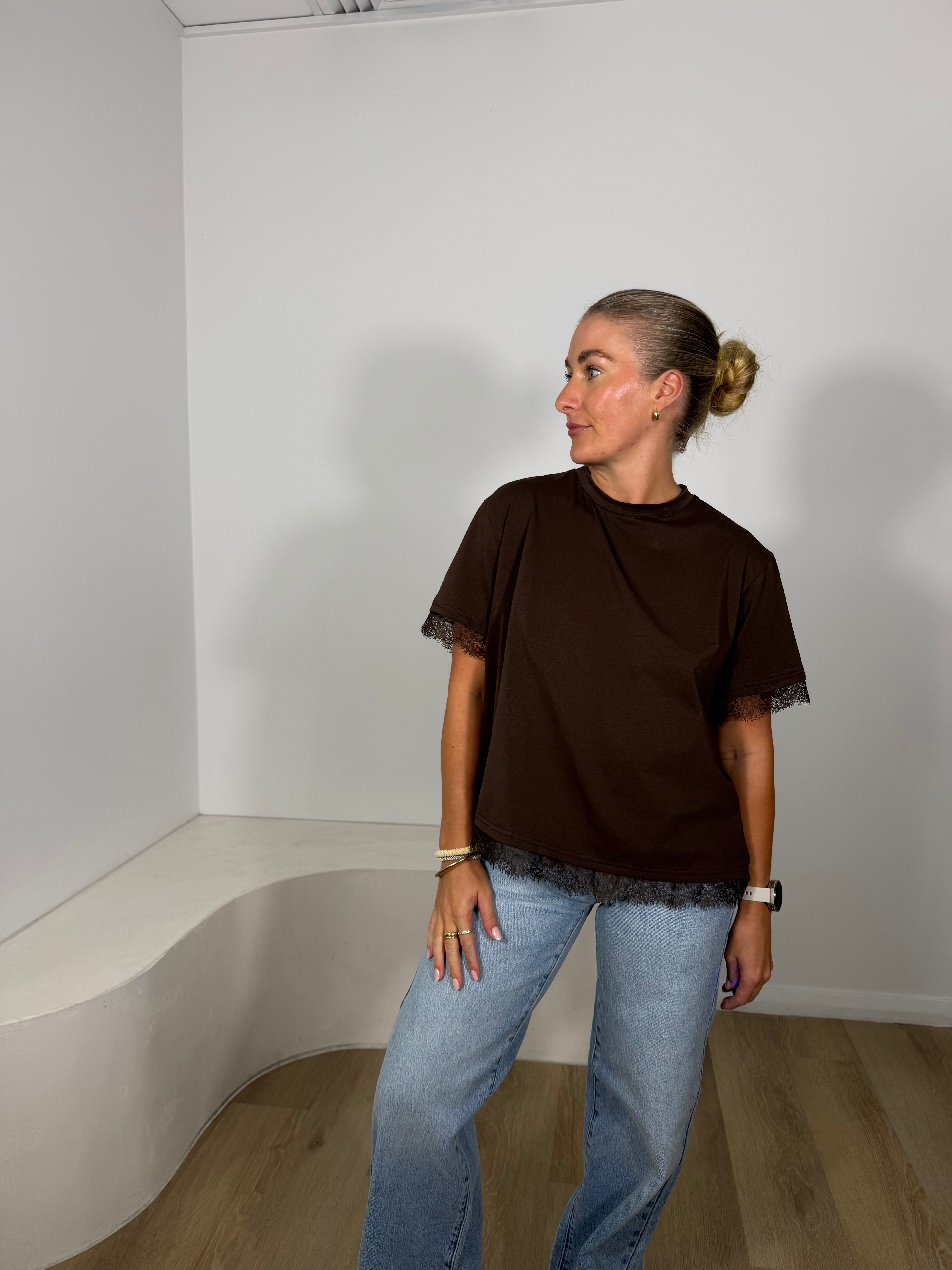 By Frankie Lace Tee - Chocolate