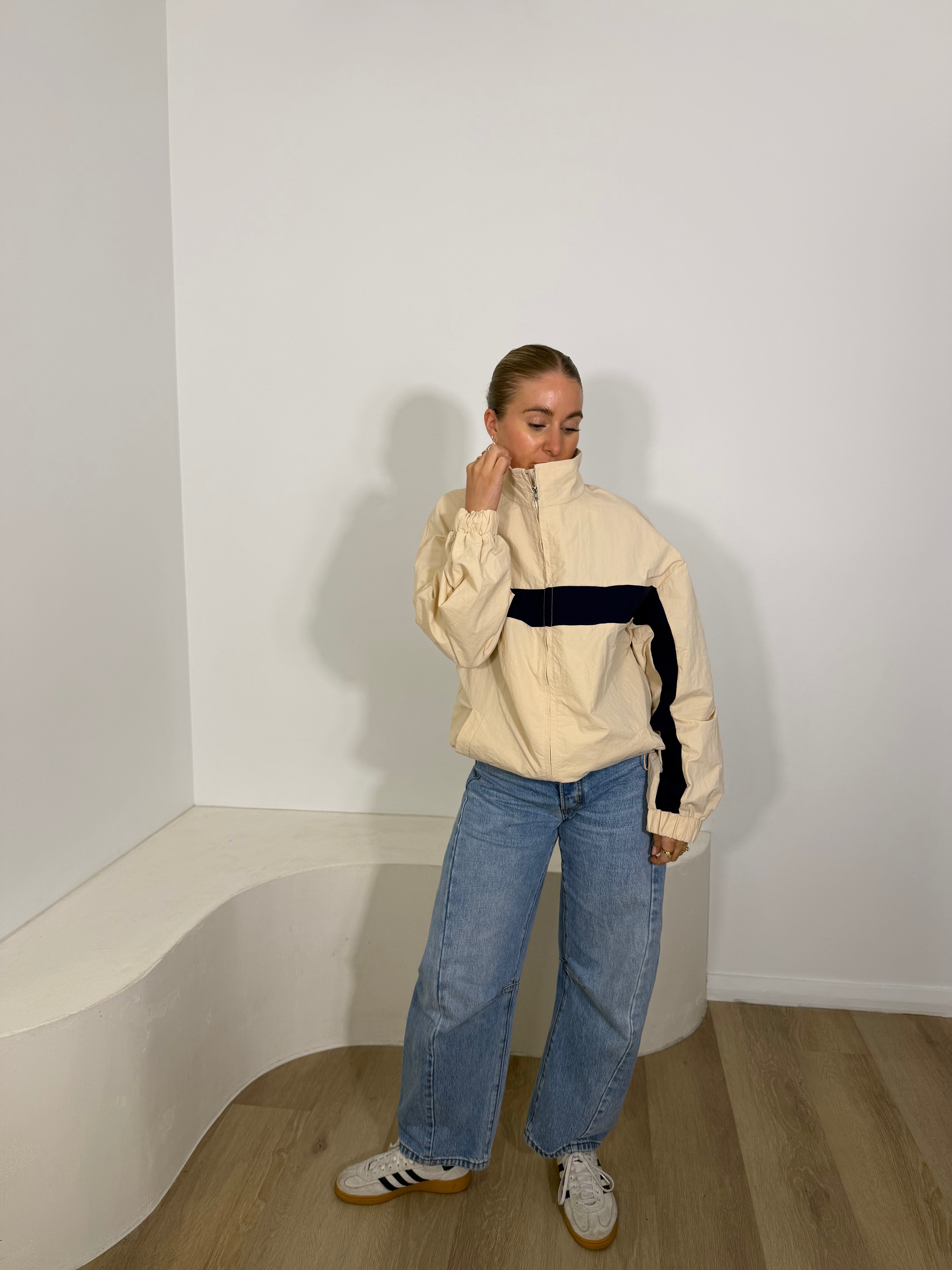 By Frankie Windbreaker Jacket - Beige & Navy