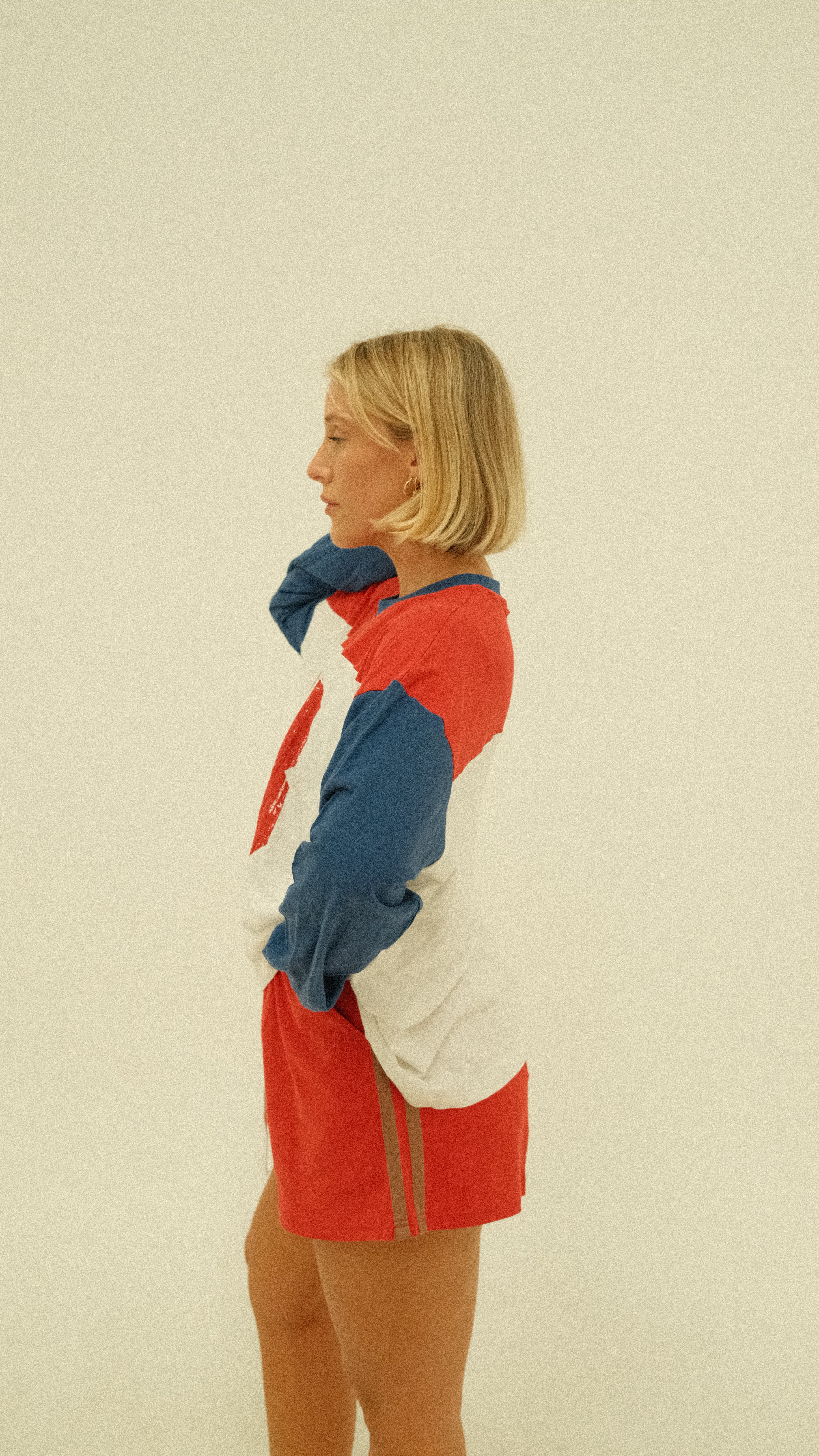 By Billie Established LS Tee - Red/Blue