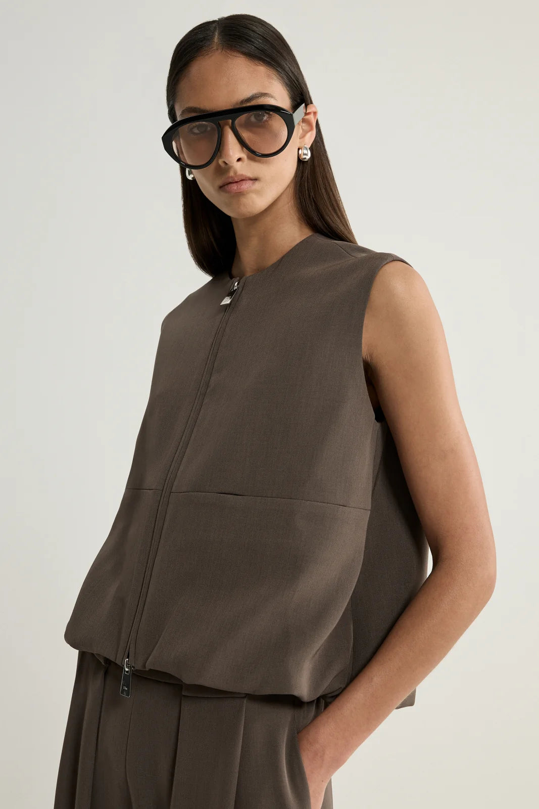 Elka Collective Margot Vest - Taupe