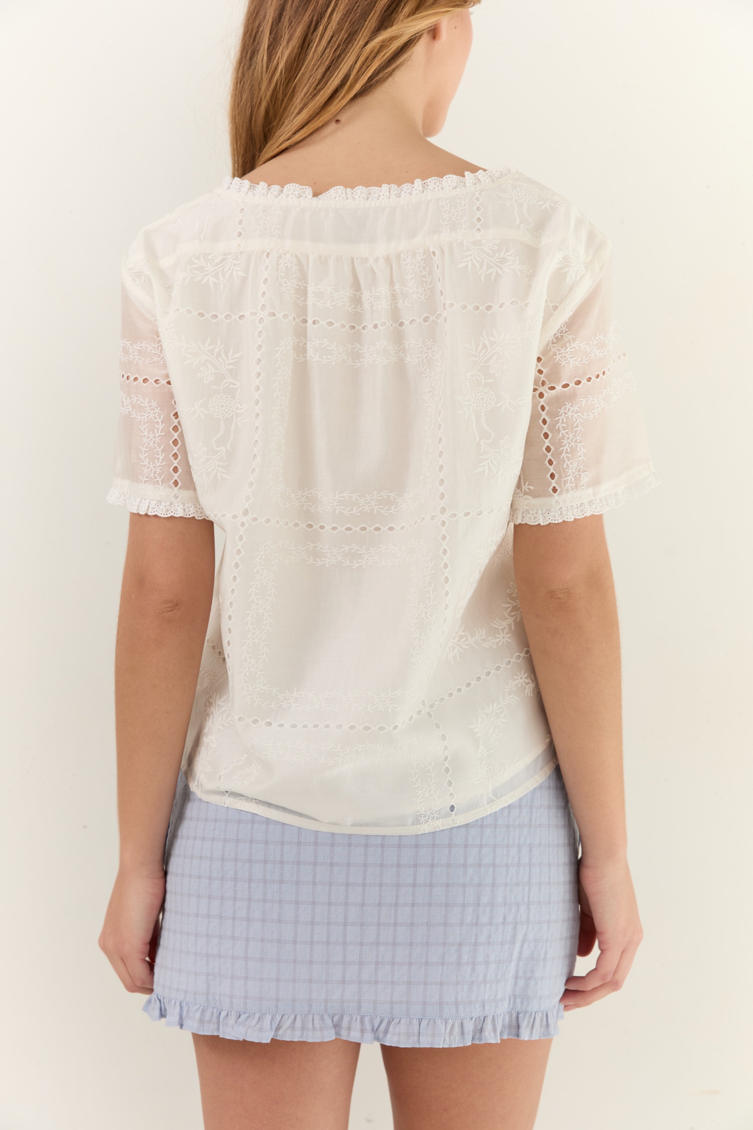 Juni Alenka Lace Blouse - Blanc (Coming Soon)