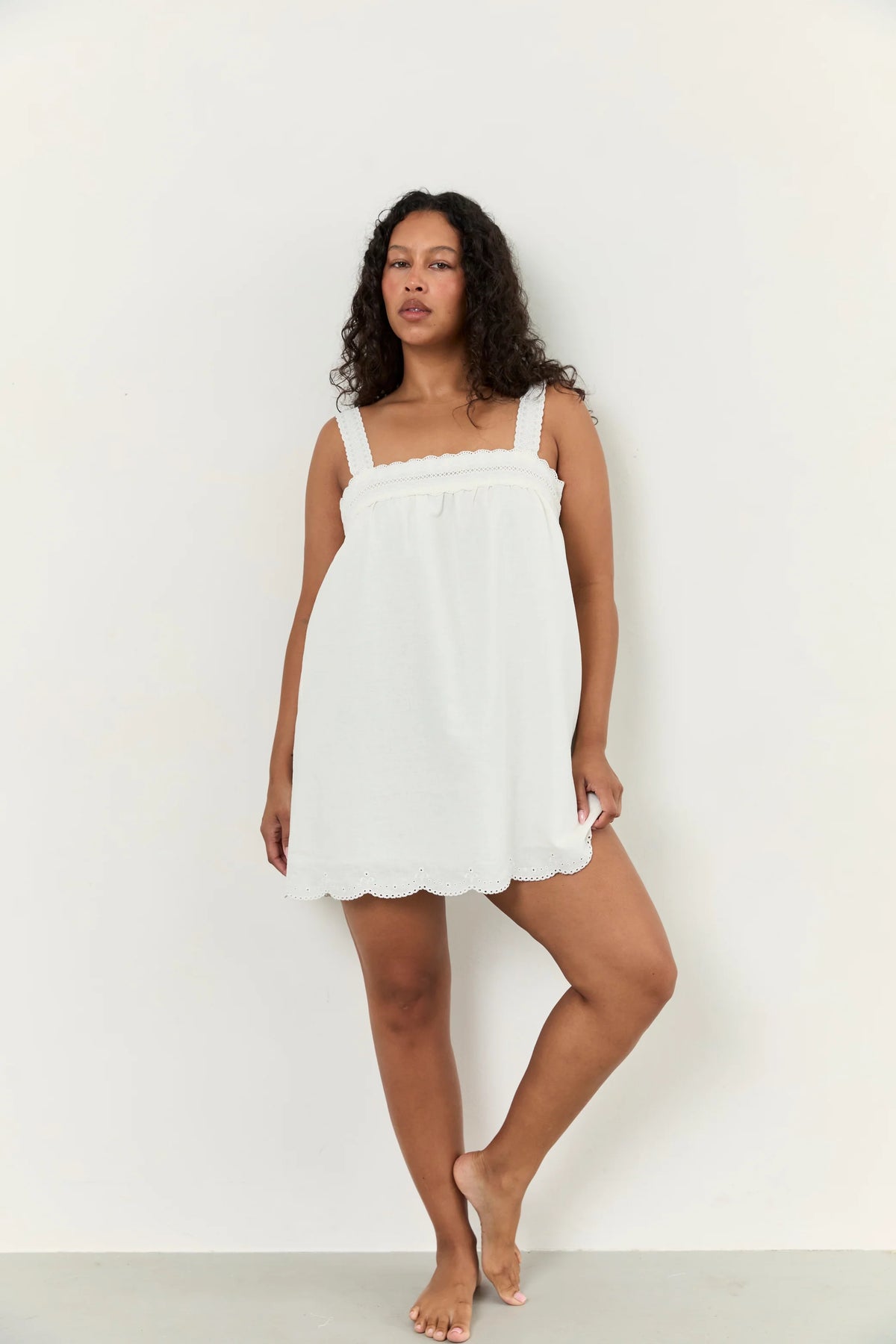 Juni Francesca Mini Dress - Blanc COMING SOON