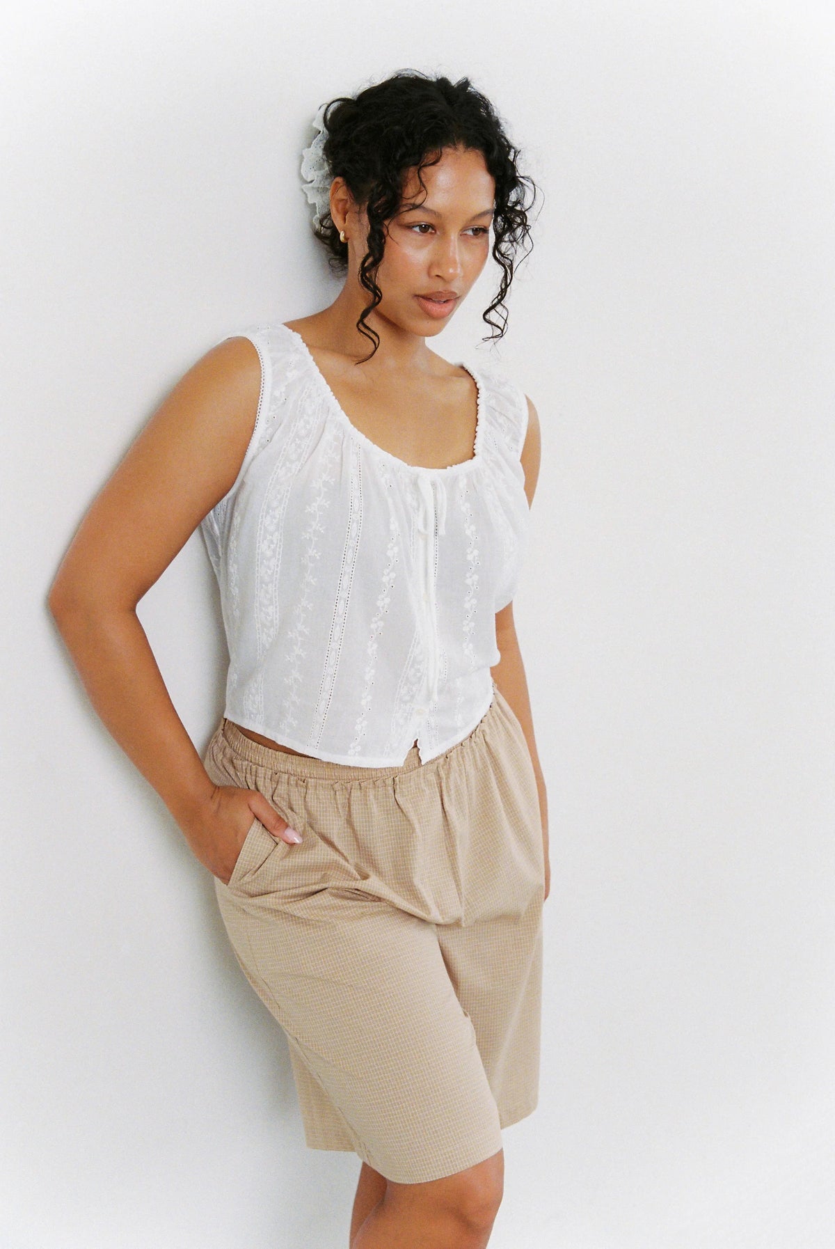 Juni Maeve Top - Blanc COMING SOON