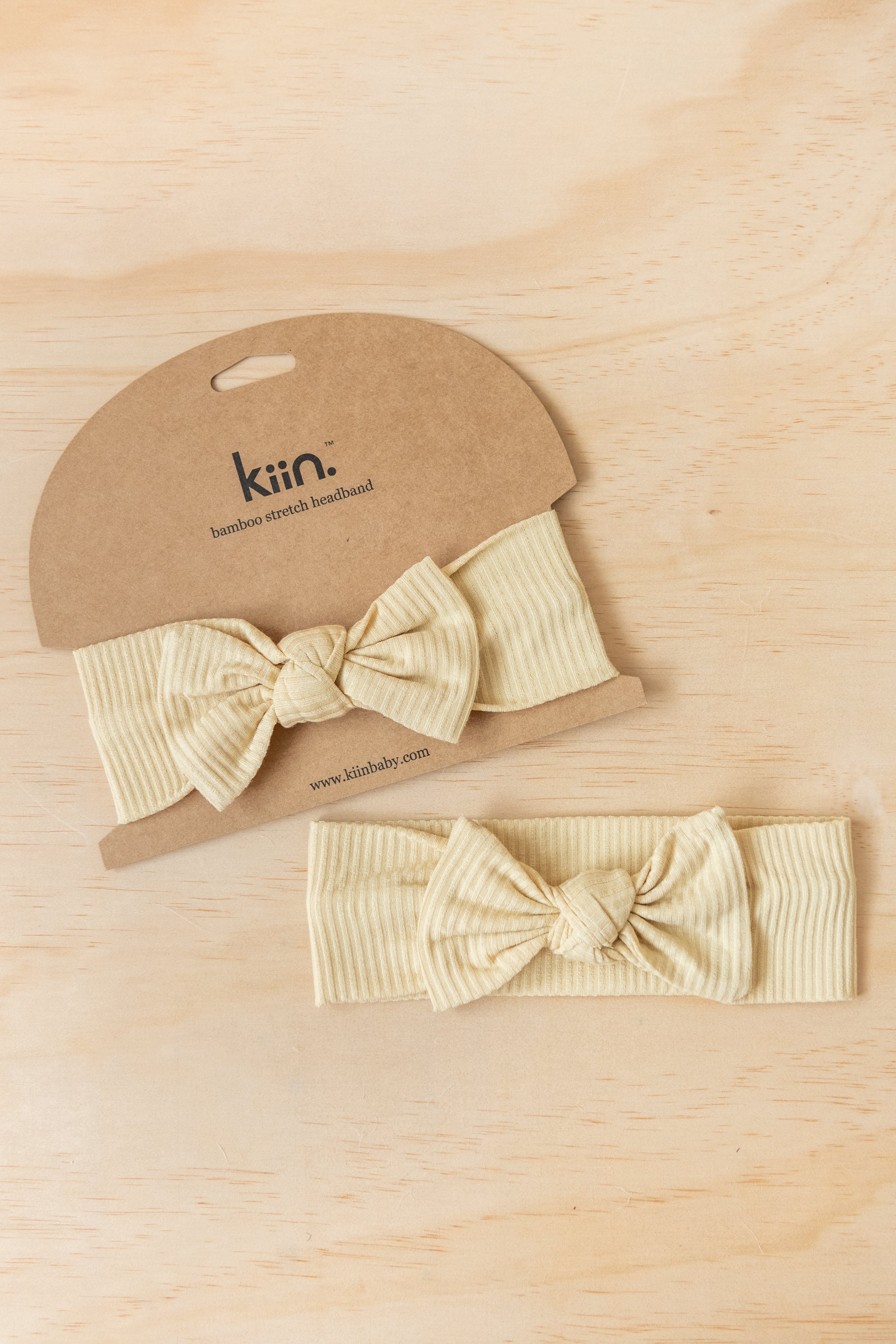 Kiin Bamboo Stretch Bow Headband - Oat