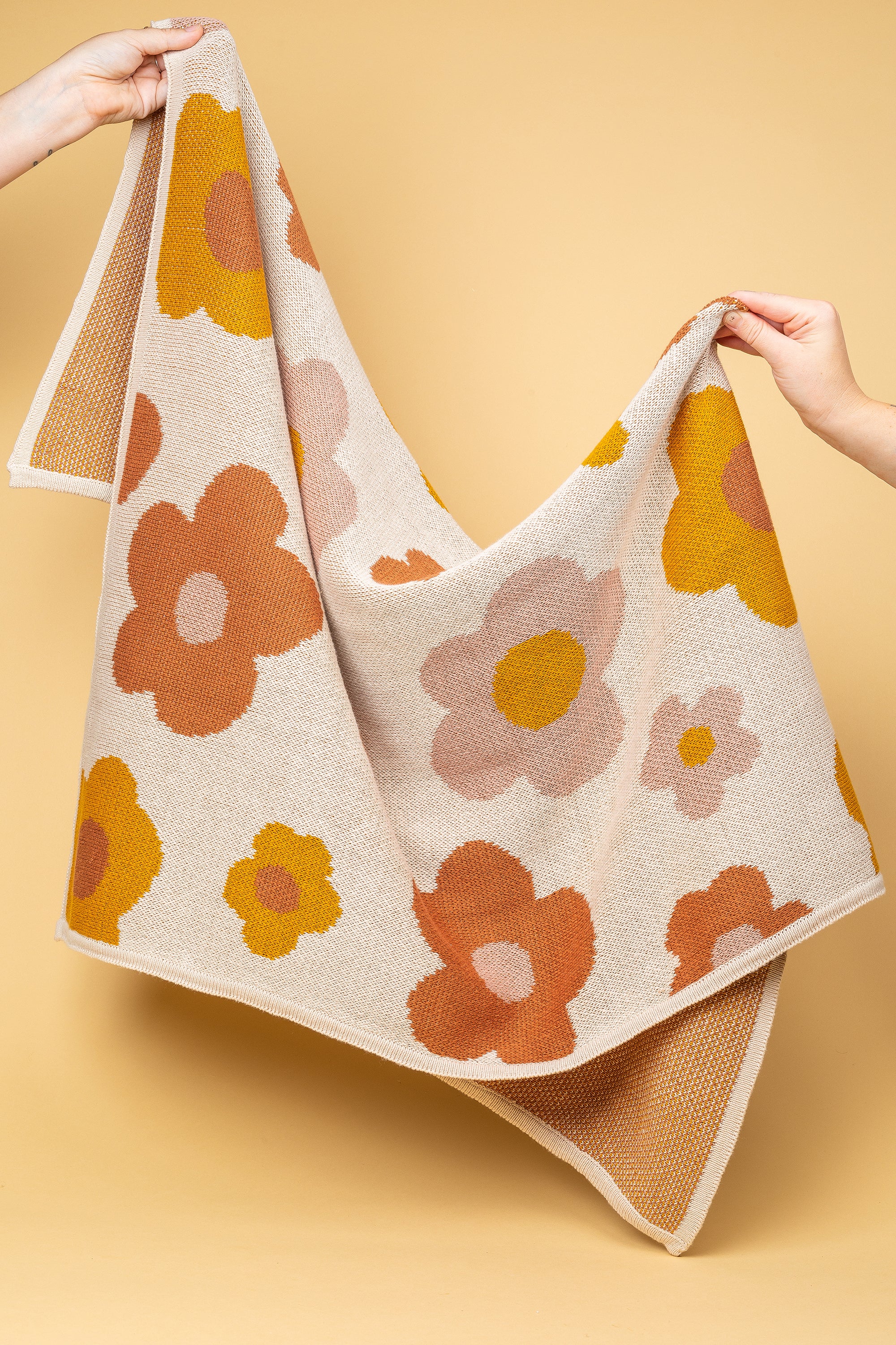 Kiin Organic Cotton Knitted Blanket - Bloom