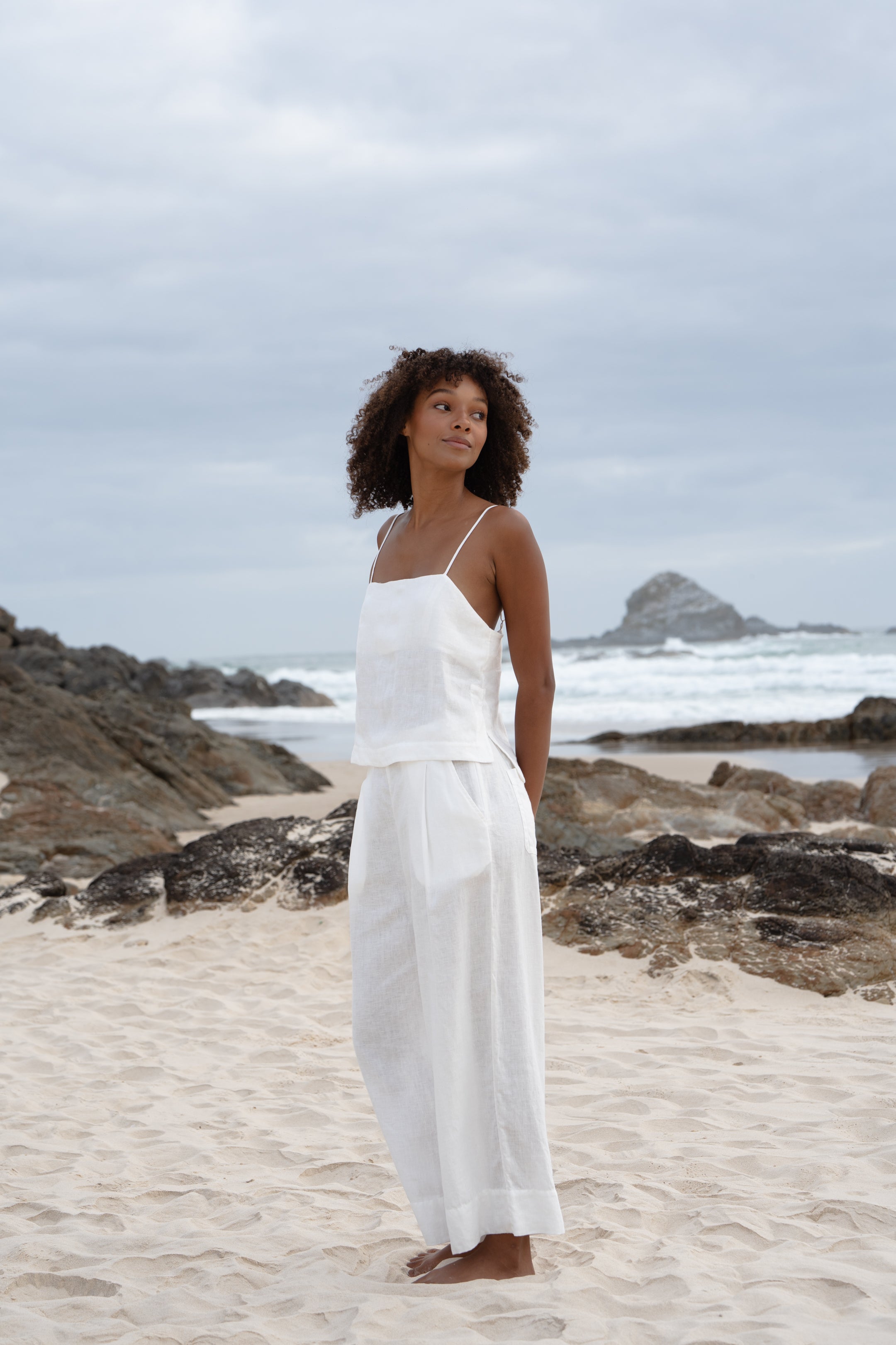 Lilly Pilly Ivy Linen Crop Pants - Ivory