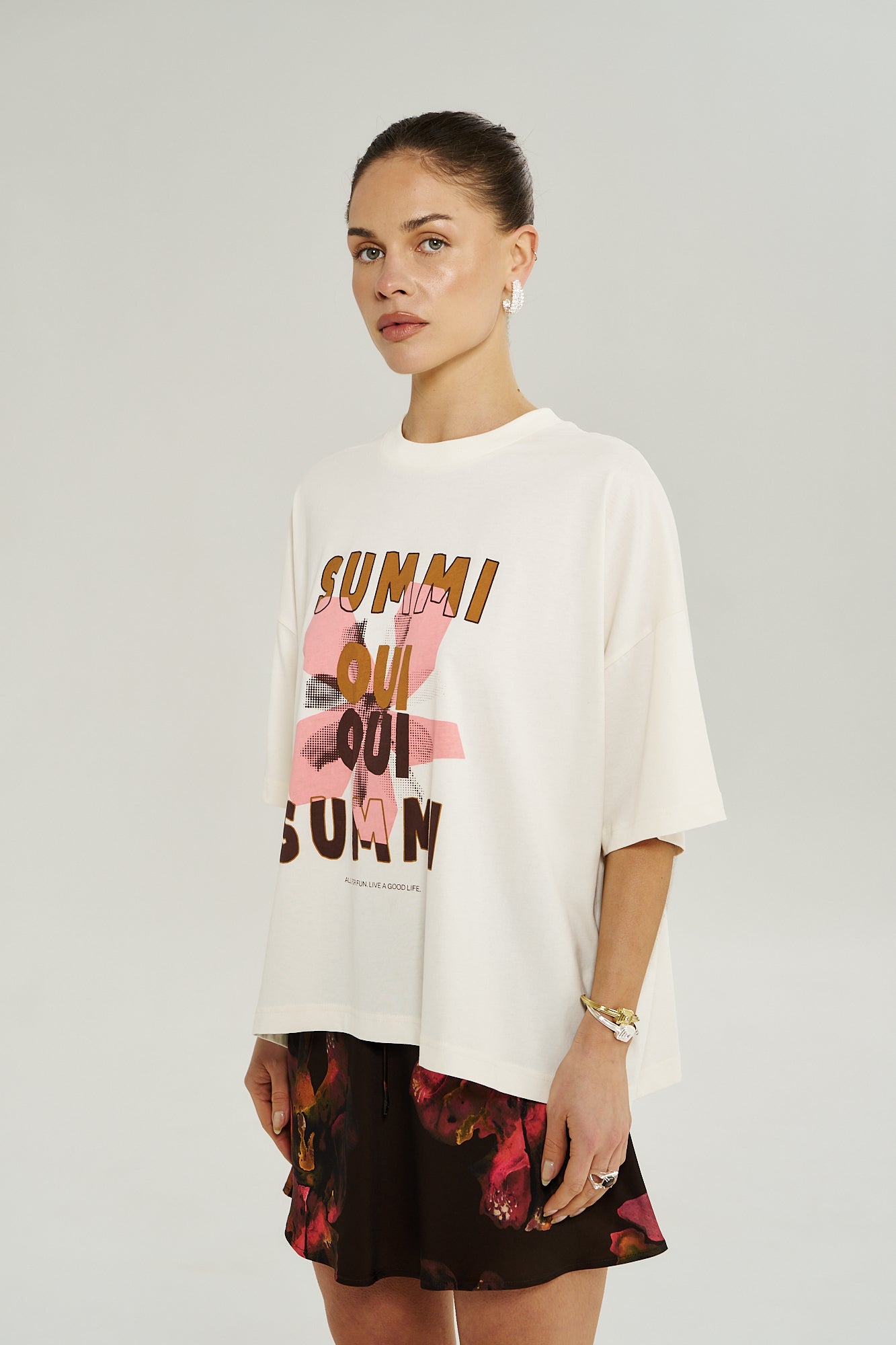 Summi Summi Oui Oui Tee