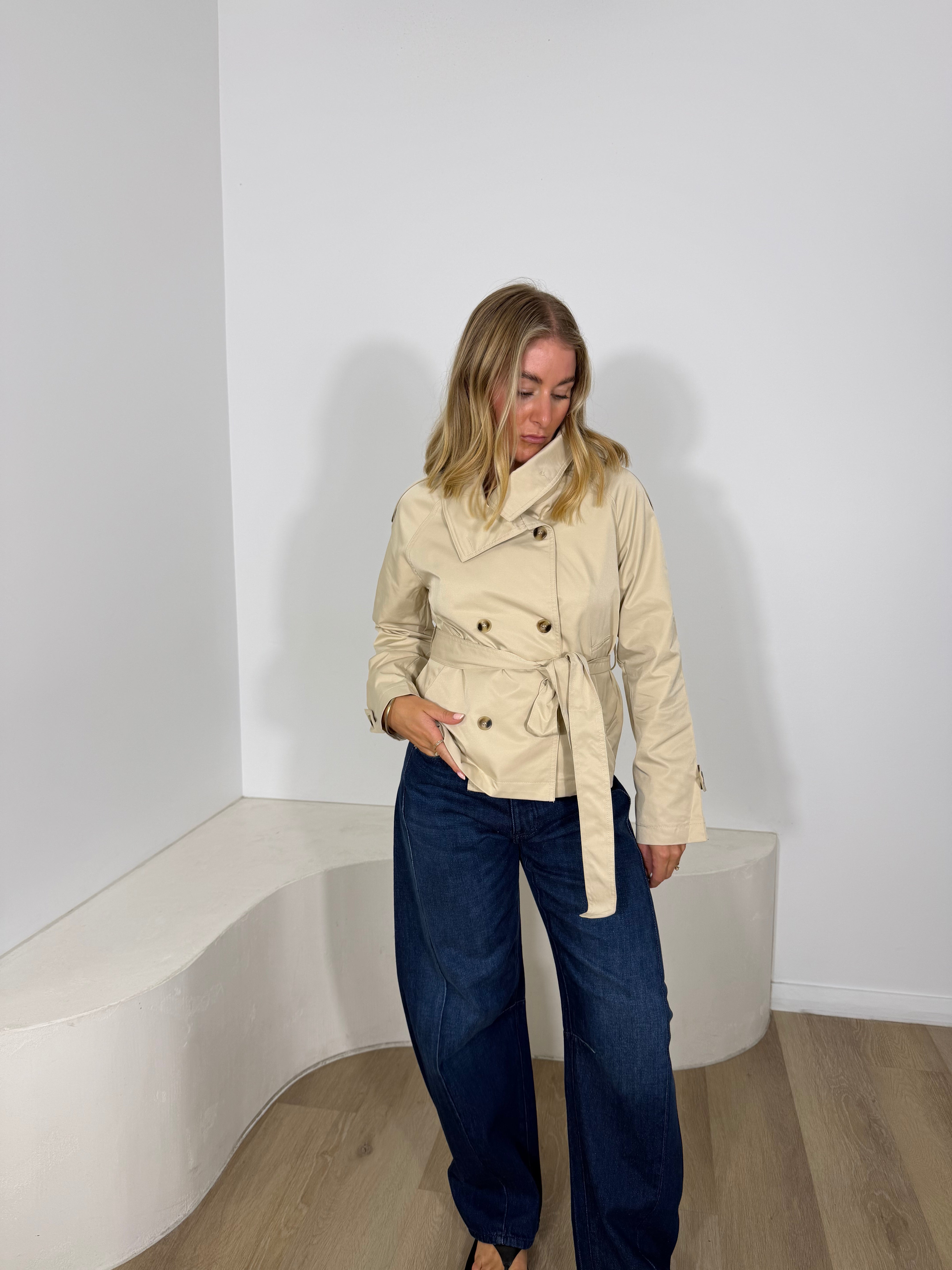 By Frankie Crop Trench - Light Cream