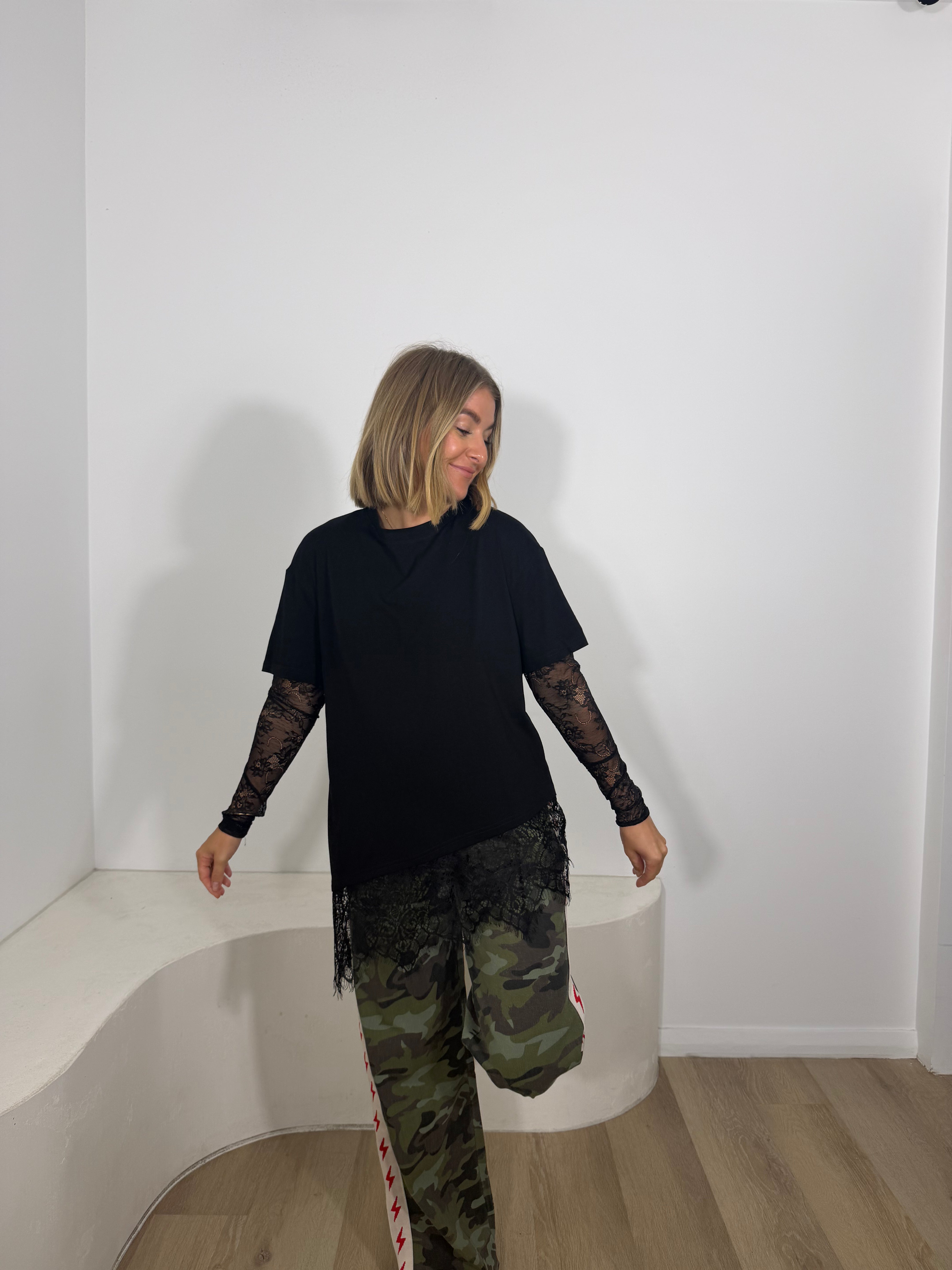 By Frankie Lace Long Sleeve - Black