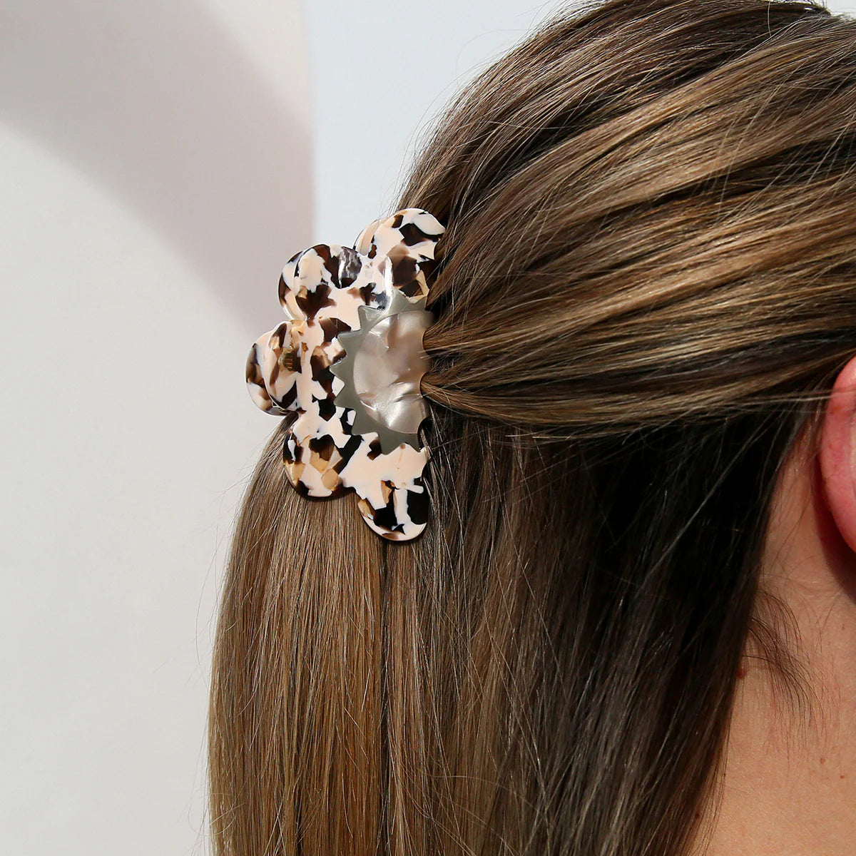 Daisy Clip - Marbled