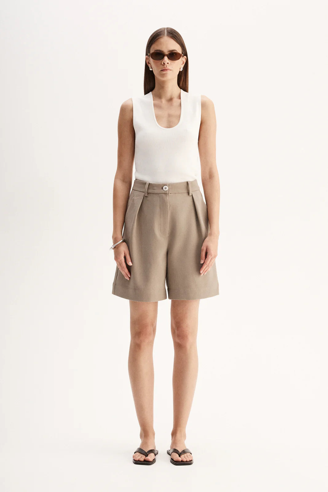 Elka Collective Lora Short - Taupe