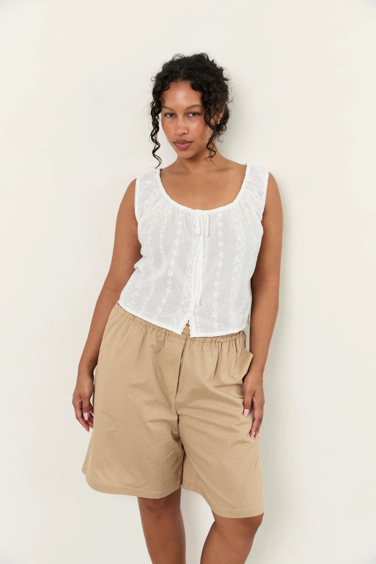 Juni Maeve Top - Blanc COMING SOON