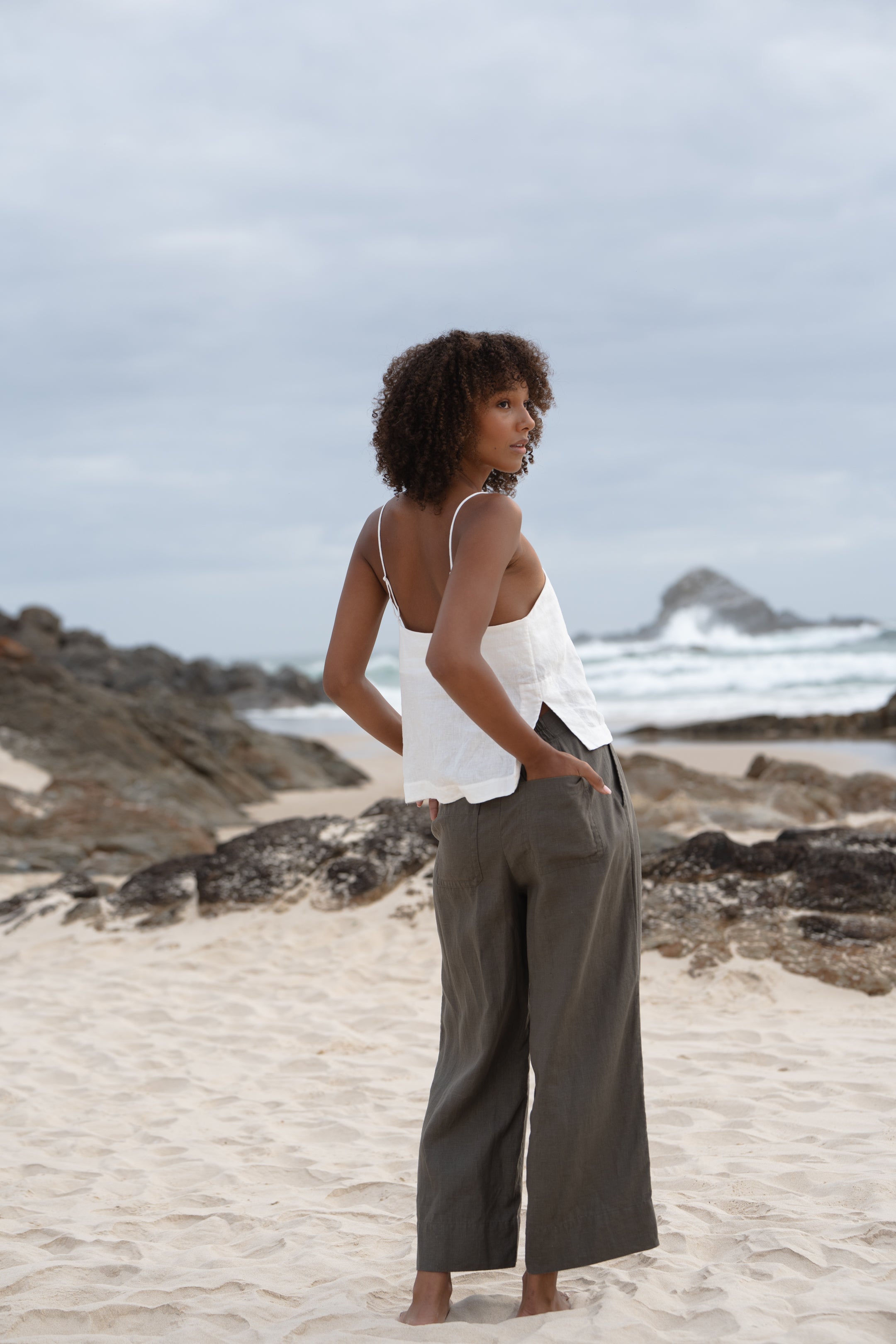 Lilly Pilly Ivy Linen Crop Pants - Khaki