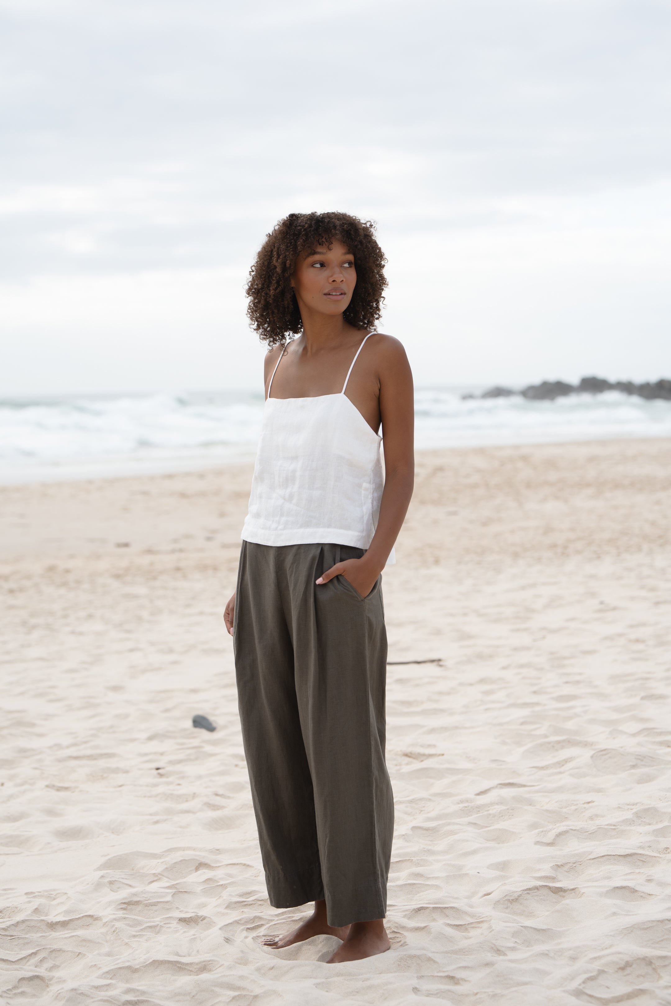 Lilly Pilly Ivy Linen Crop Pants - Khaki