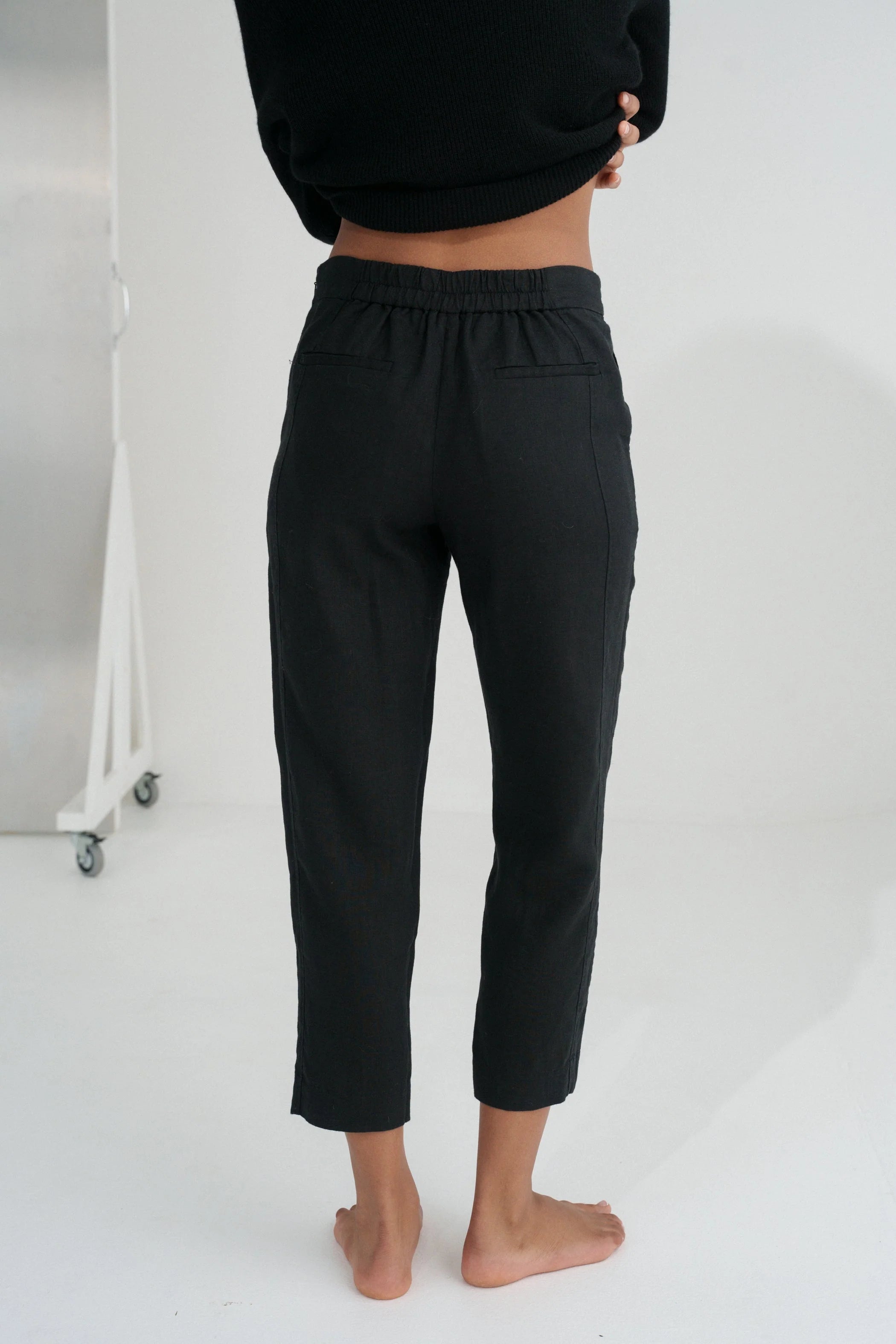 Lilly Pilly Emer Linen Pants - Black