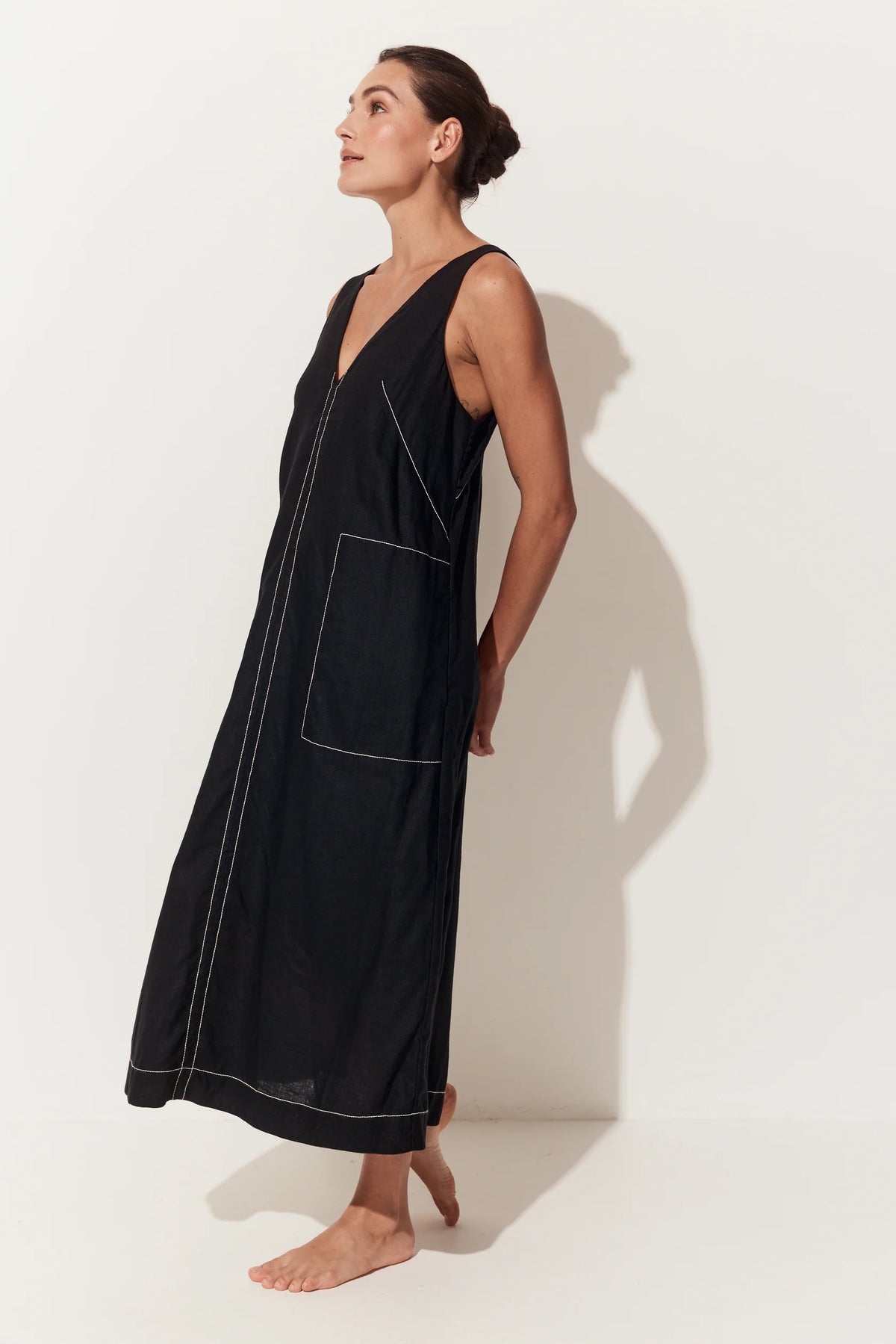 Lilly Pilly Iris Linen Dress - Black