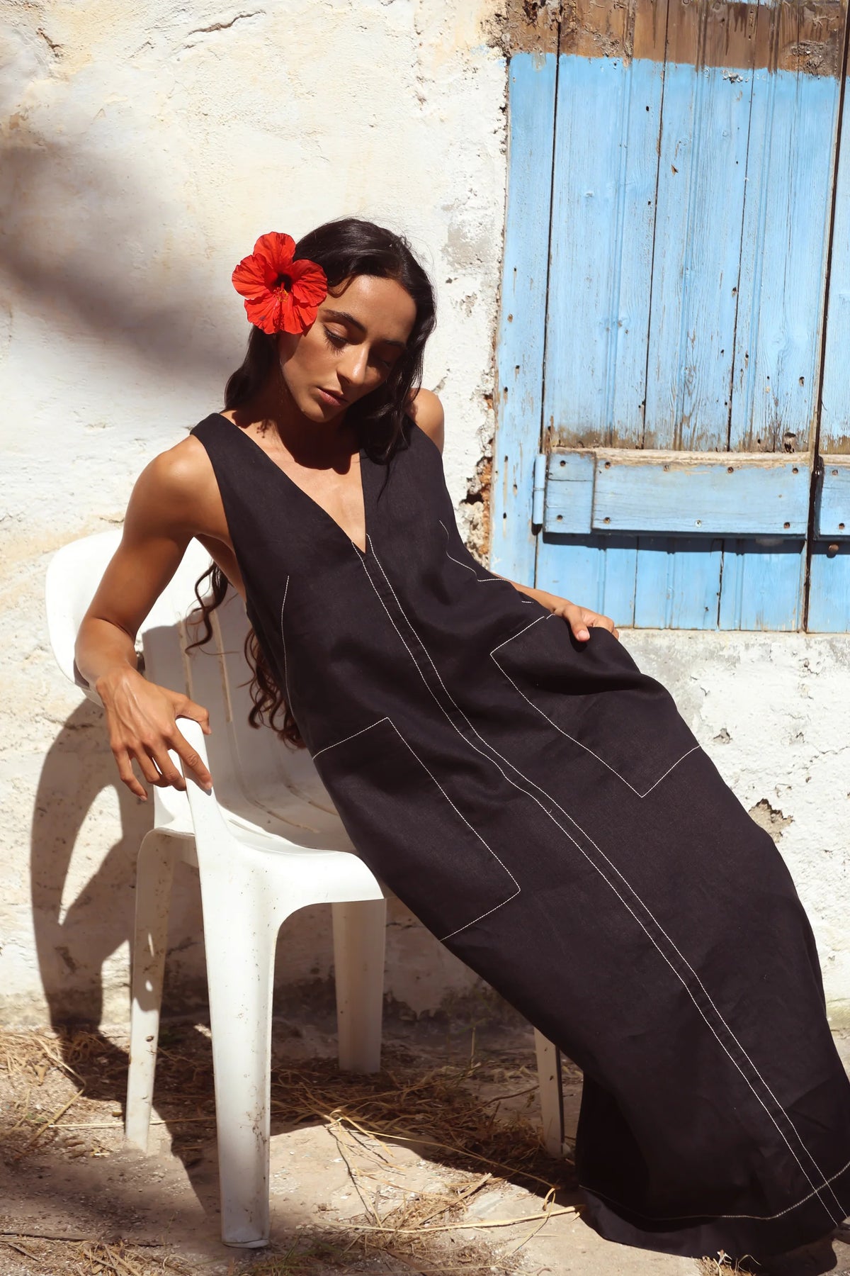Lilly Pilly Iris Linen Dress - Black