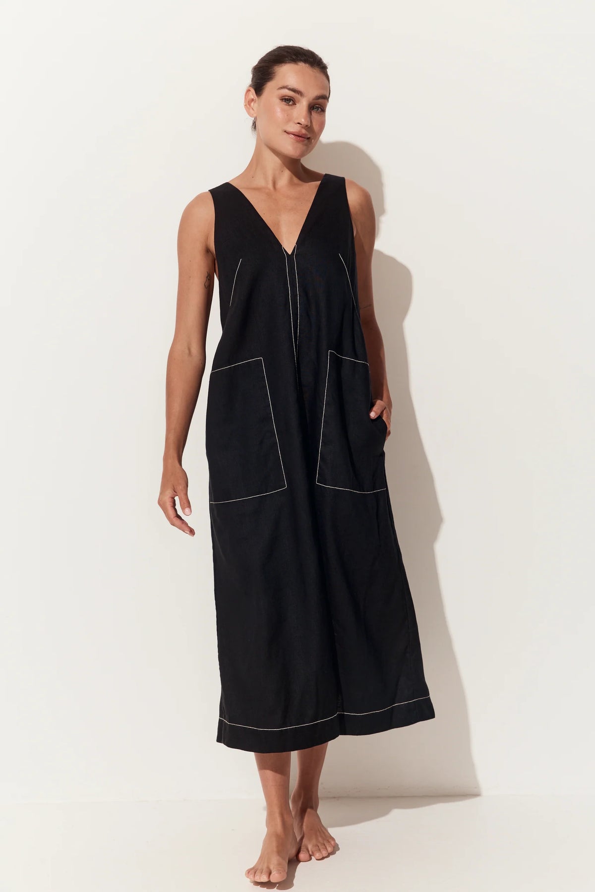 Lilly Pilly Iris Linen Dress - Black