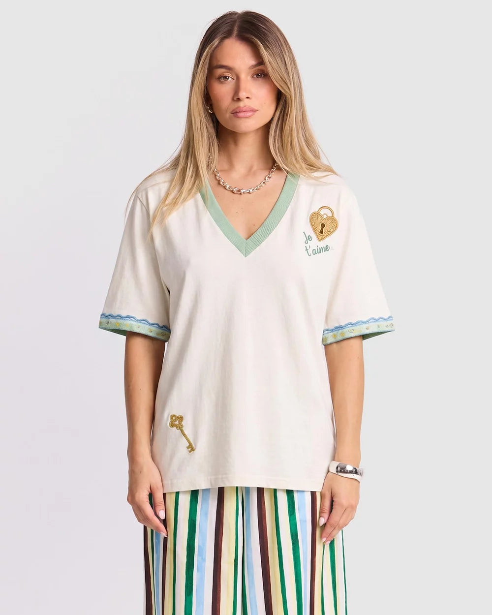 Maku Love Lock V-Neck Tee