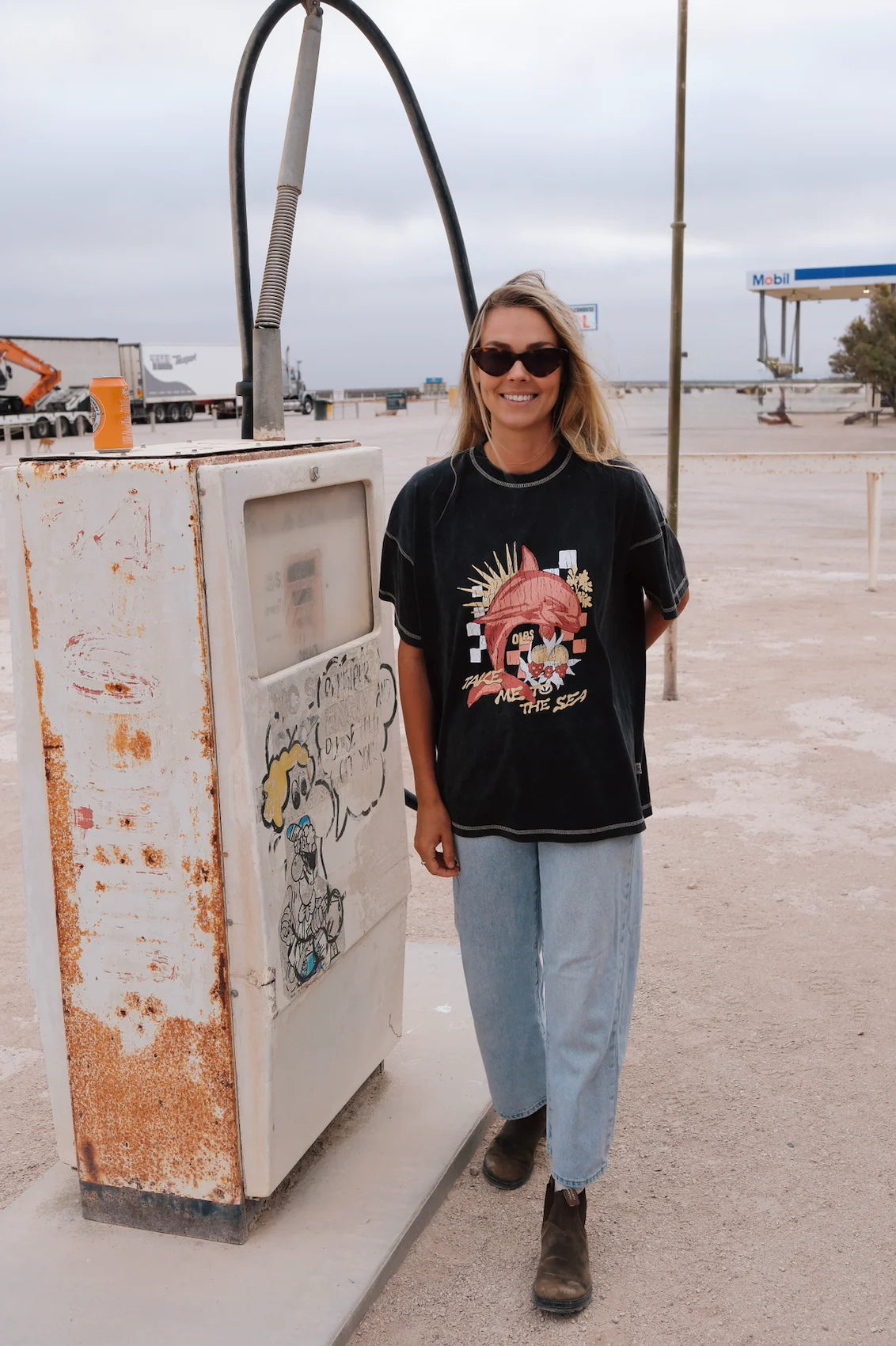 Olas Sea Calling Tee Adults