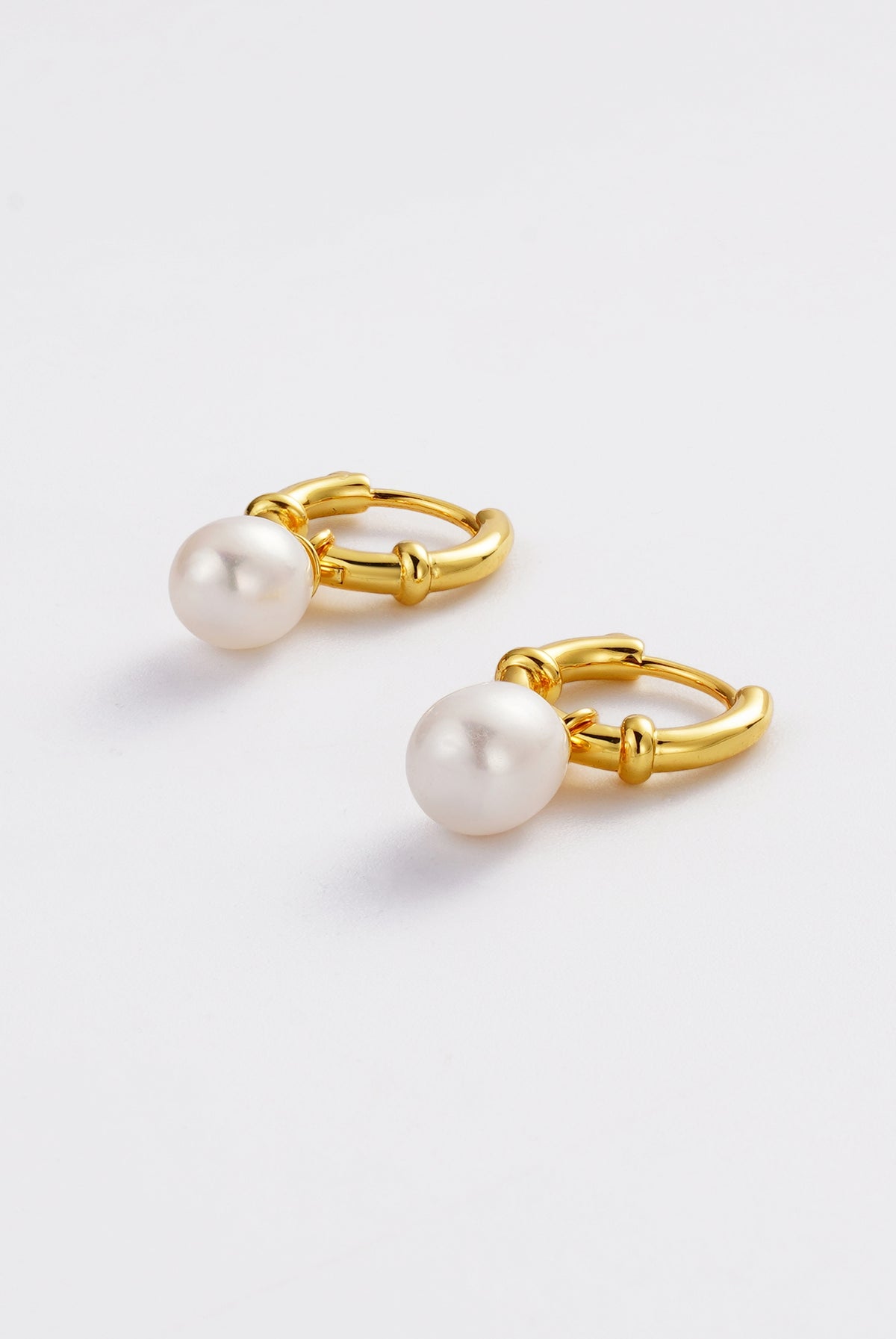 Zafino Tessa Pearl Hoop - Gold