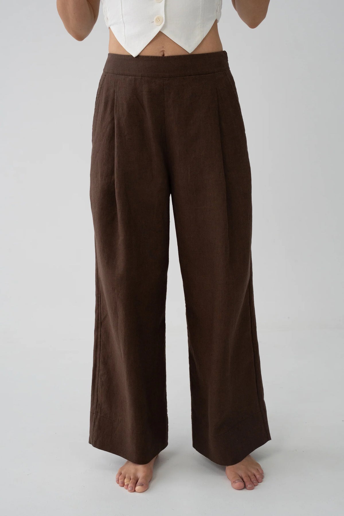 Lilly Pilly Ivy Linen Crop Pant - Chocolate