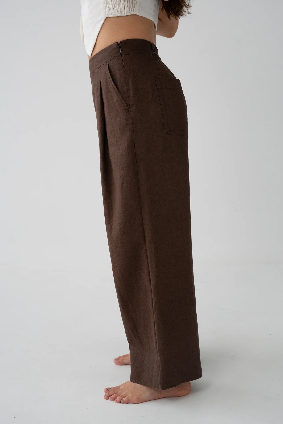 Lilly Pilly Ivy Linen Crop Pant - Chocolate